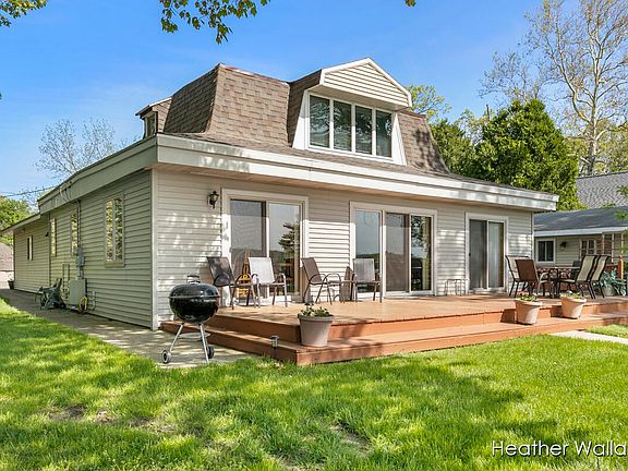 3rd image of 4141 England Dr