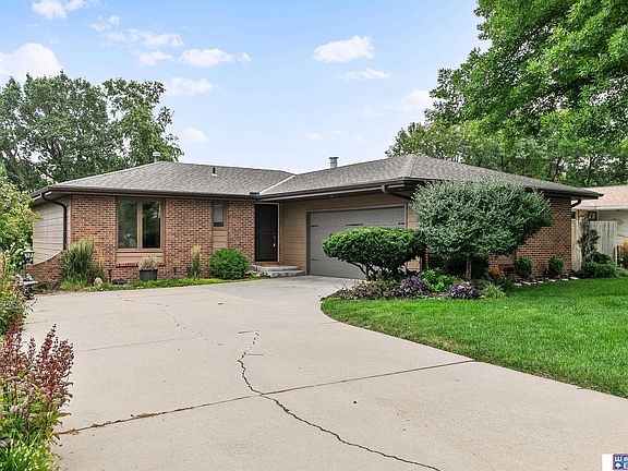 2nd image of 5310 Rosebriar Ct