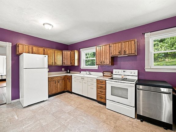 4th image of 116 Richardson St