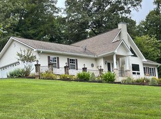 1916 Bell Oak Dr, Hiawassee, GA 30546