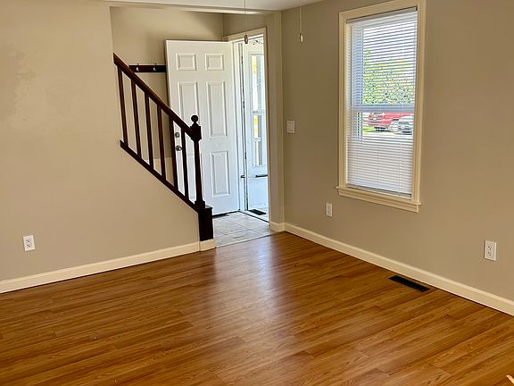 4th image of 3 Lincoln St #3