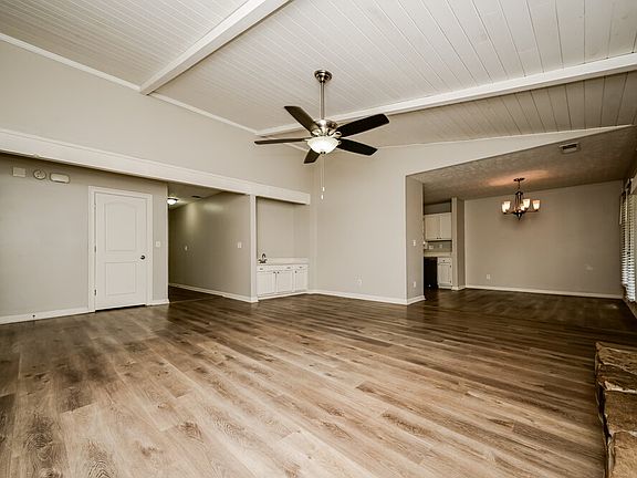 3rd image of 2600 Trotters Walk Trl