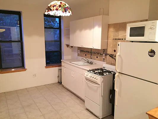 Rented by Proper Real Estate, LLC | media 4