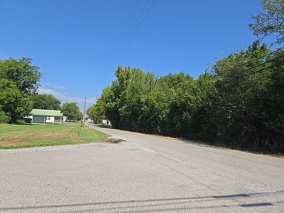 4th image of 1008 Old Belfast Rd