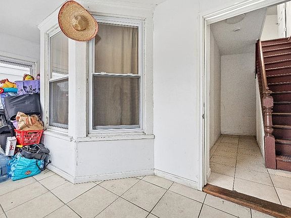 3rd image of 383 Broadway