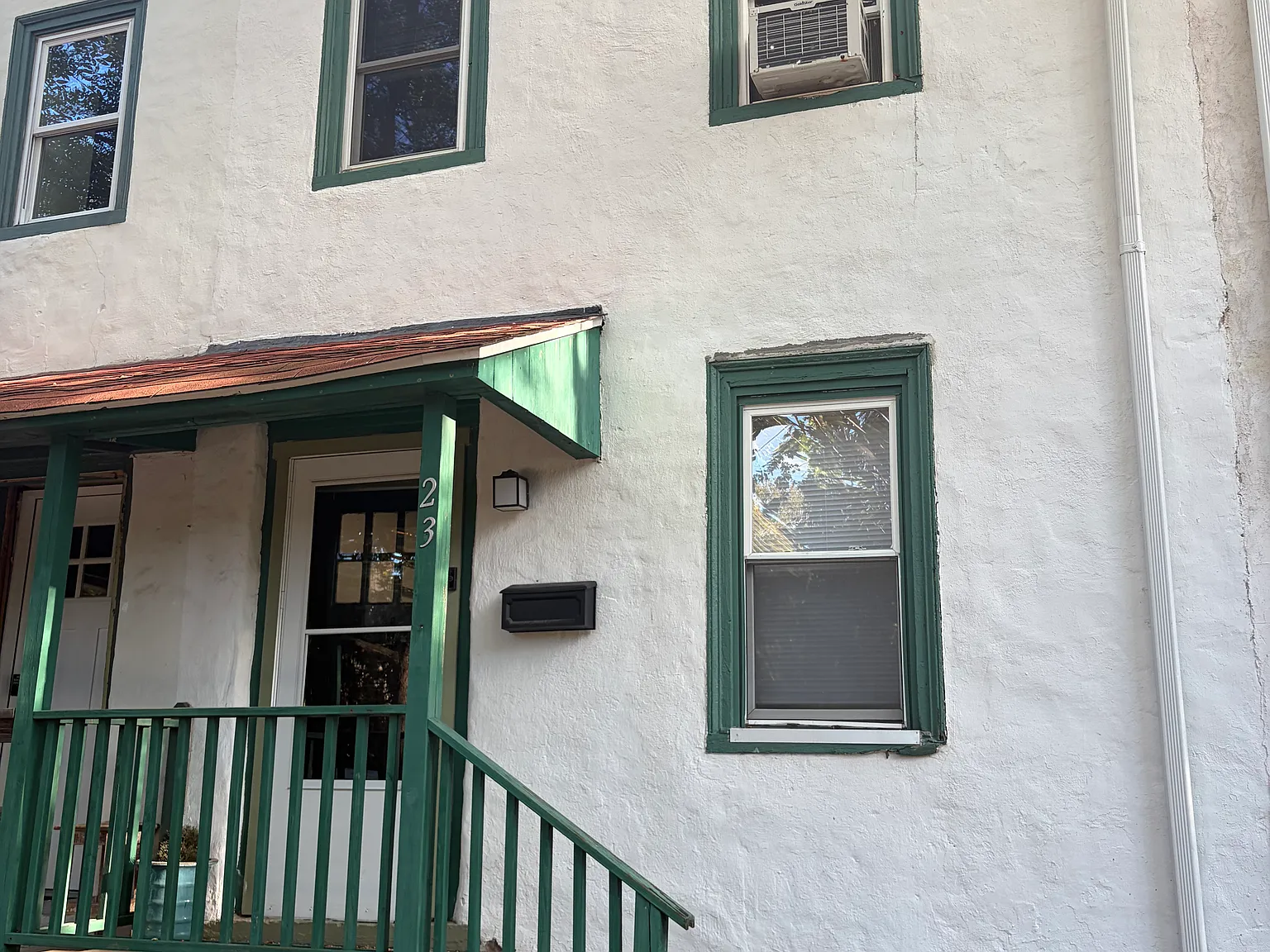 2 bed, 1073 sqft, $2,100 — Photo 1