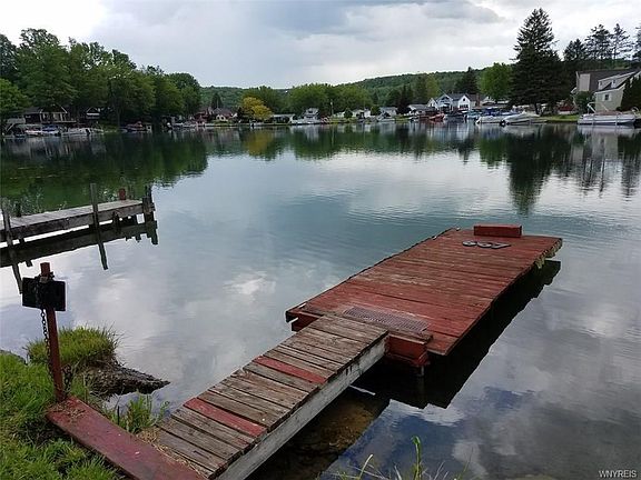 2nd image of 667 Yacht Club Dr