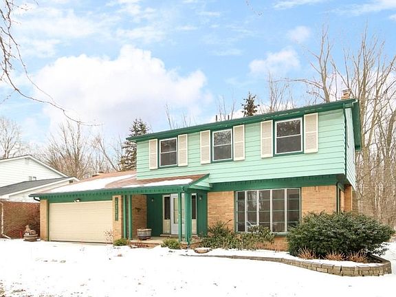 2nd image of 3232 Bluett Dr