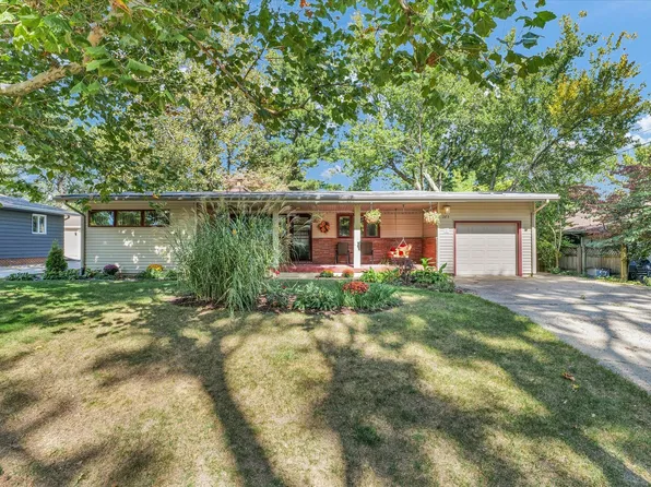 1505 Alma Dr, Champaign, IL 61820