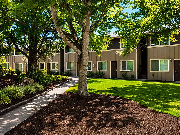 Fountain Court Apartments — Photo 28
