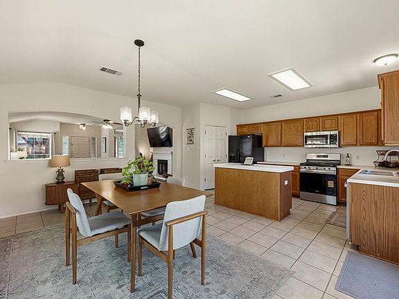 5th image of 15514 Cadoz Dr