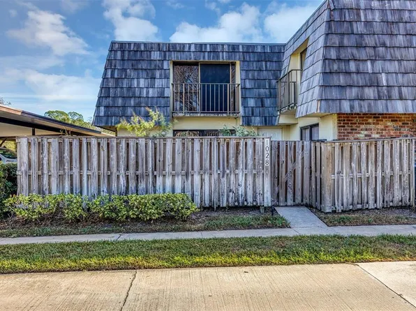 1028 Royal Oak Blvd, Leesburg, FL 34748