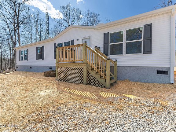 3rd image of 158 Leisure Ln