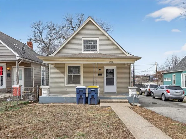 2910 Jarboe St, Kansas City, MO 64108