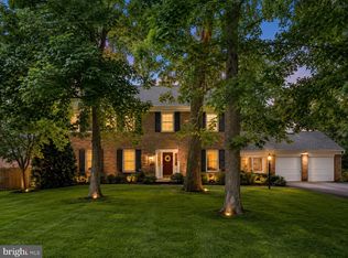 8700 Camille Dr, Potomac, MD 20854