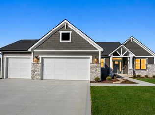 17941 Seahawk Ln, Huntertown, IN 46748