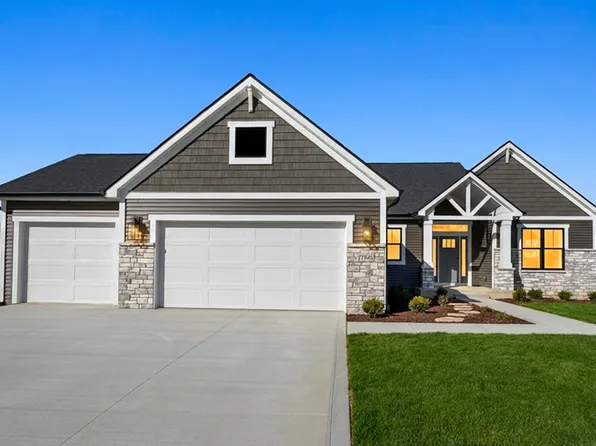 17941 Seahawk Ln, Huntertown, IN 46748