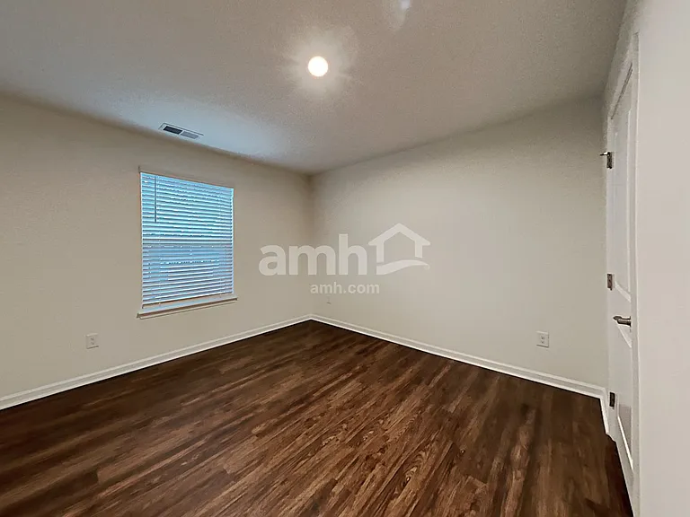 5061 Twin River Dr — Photo 18