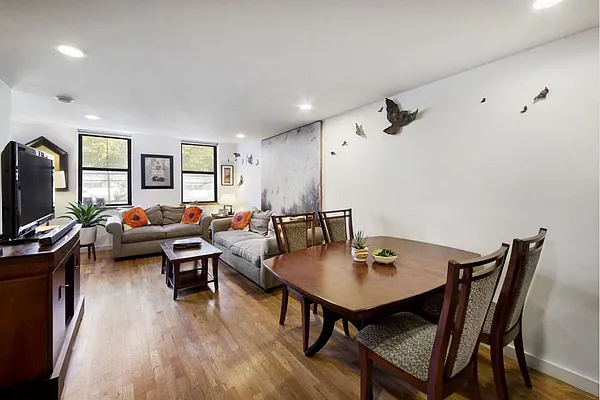 Rented by Stribling | media 6