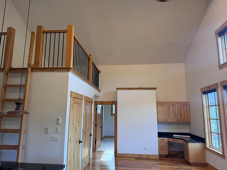 389 Revett Dr — Photo 6