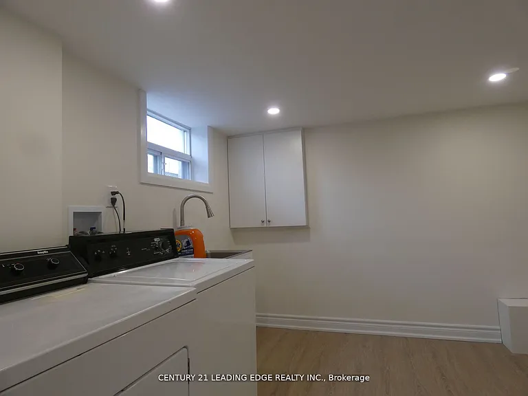 26 Scotswood Rd #LOWER — Photo 27
