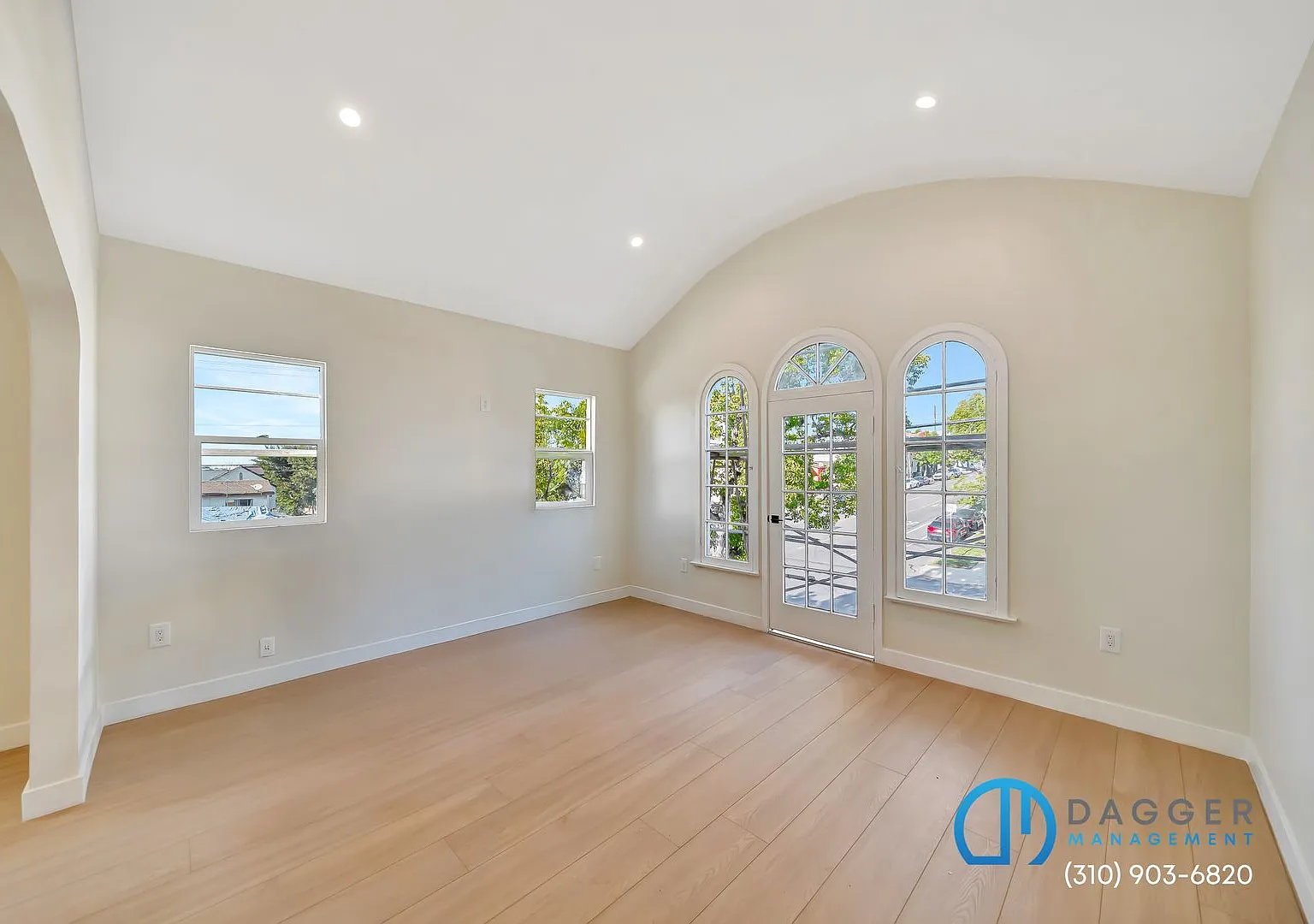 Fully Renovated 3-Bed with Central A/C & In-Unit Laundry Bright, Modern Boyle Heights Living — Photo 1