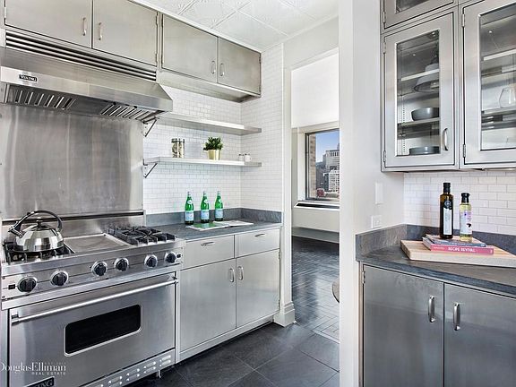 5th image of 1965 Broadway APT 23H