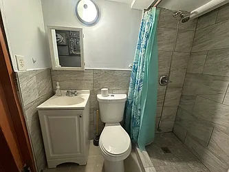 Rented by R New York