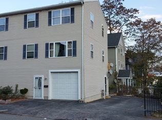 2-2C Kingsbury St, Worcester, MA 01610