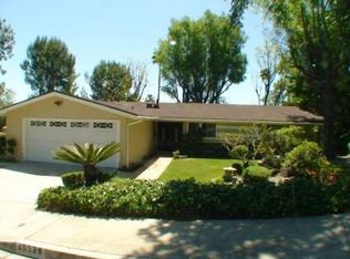 20528 Hatteras St, Woodland Hills, CA 91367