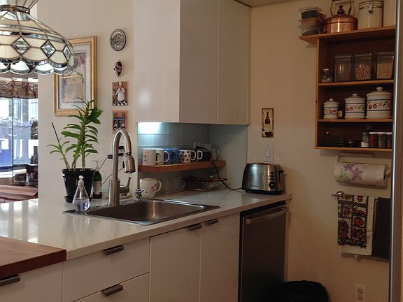 5th image of 100 Congress St APT 204