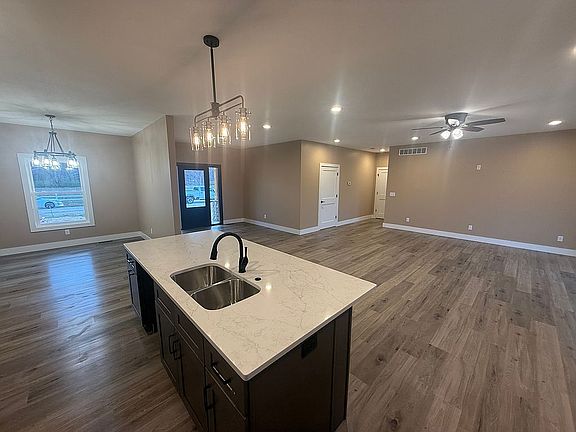 5th image of 13147 N Country Club Rd