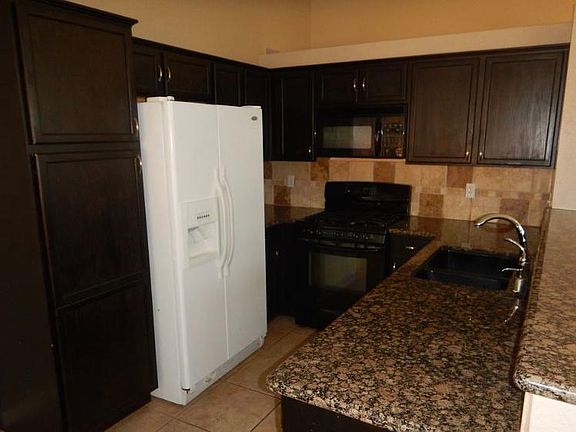 3rd image of 5105 Colina Dr