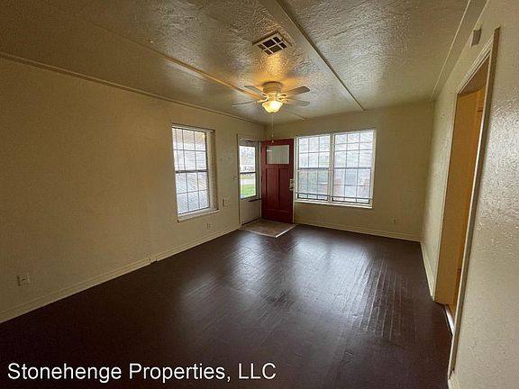 3rd image of 1105 Arkansas St