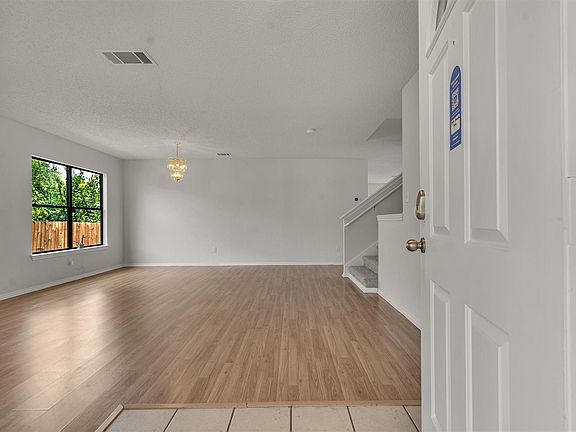 4th image of 8007 Bramble Bush Dr