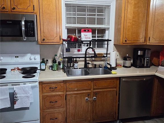 4th image of 5813 Fitzhugh Ave