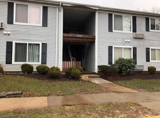 31 Norwich Pl #32, Somerset, NJ 08873