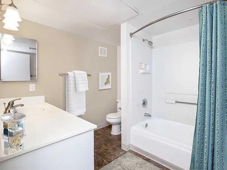 Classic Package II bath with white cabinetry