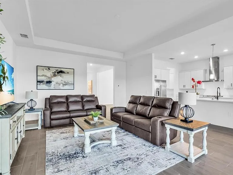 5522 Lightning Whelk Ln — Photo 10