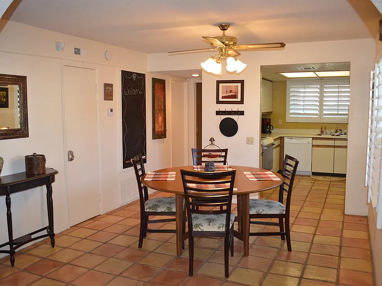 2701 E Mesquite Ave #F27 — Photo 4