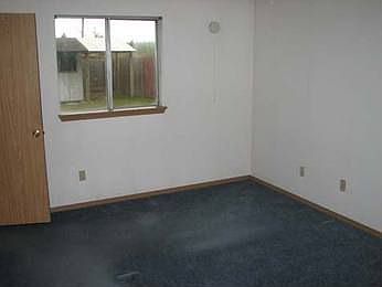 5th image of 191 E Fir Dr