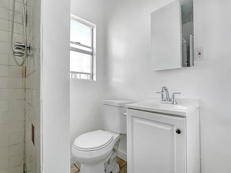 701-709 W 92nd St #703-1/2 — Photo 8