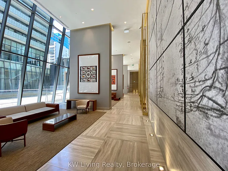 50 Charles St E #4406 — Photo 4