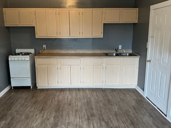 211 S Main St #3