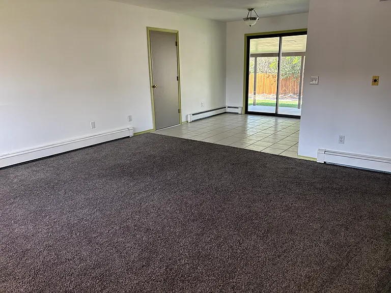 1316 Kent Ave — Photo 6