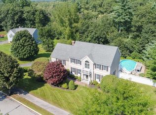 16 Kings Row, North Reading, MA 01864