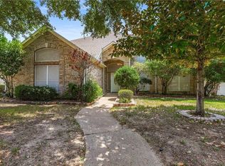 2236 Cross Timber Dr, Mesquite, TX 75181
