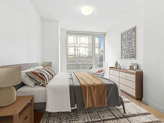 4th image of 261 W 28th St APT 3C