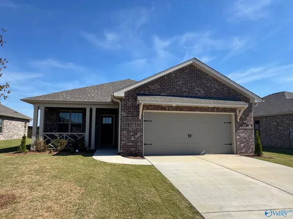 1010 Maplehurst St, Decatur, AL 35603