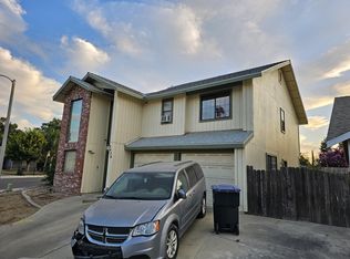 2428 W Packwood Dr, Visalia, CA 93277